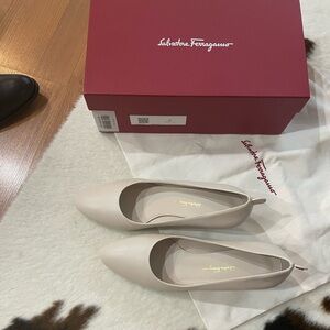 Ferregamo Judy stiletto pumps